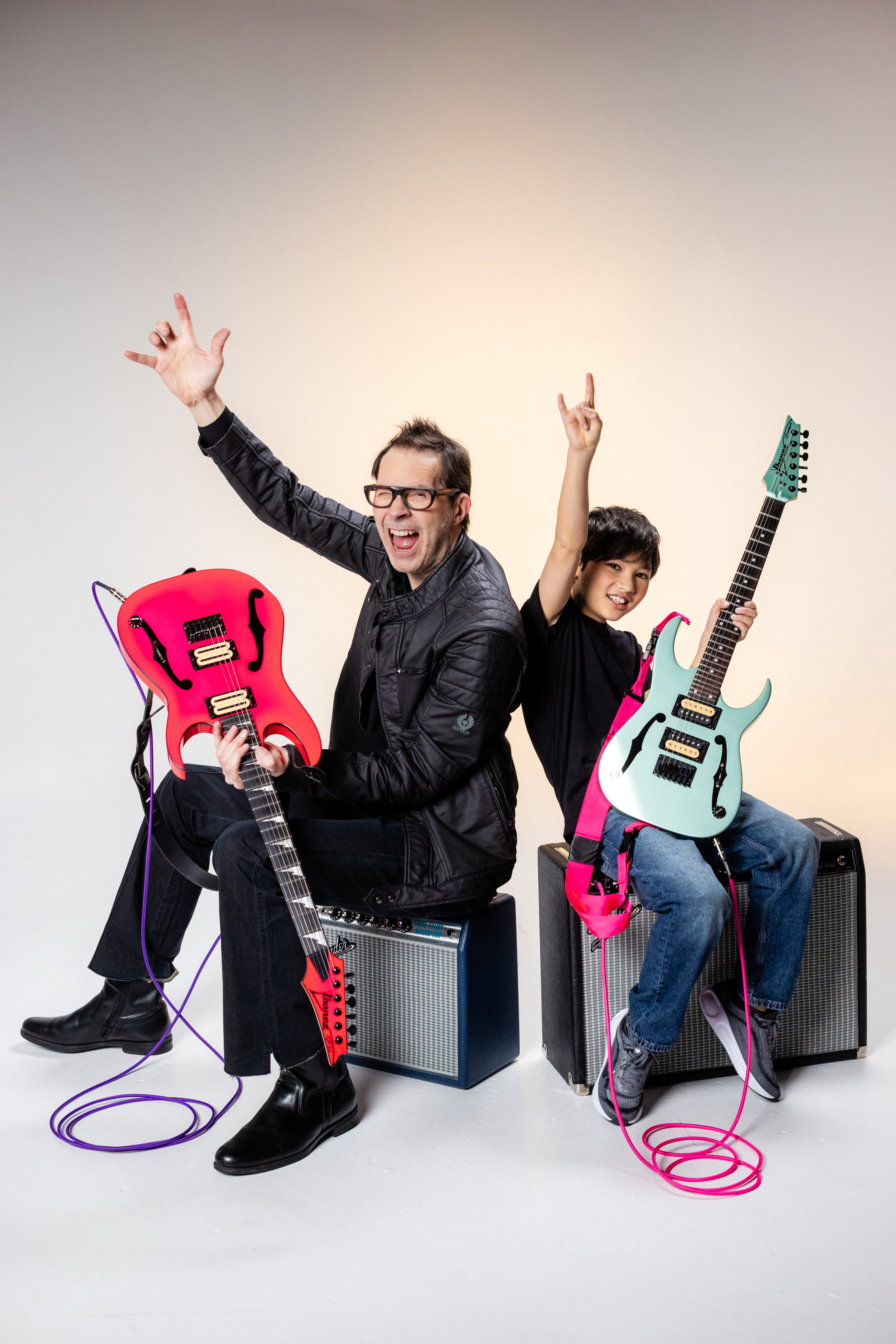 Phonak ambassador Paul Gilbert WHD26